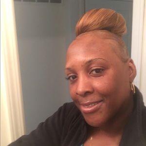 Meet your Posher, Sharon